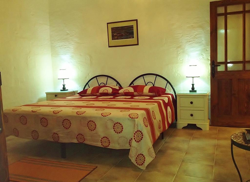 Anna Karistu Accommodation Kercem Room photo